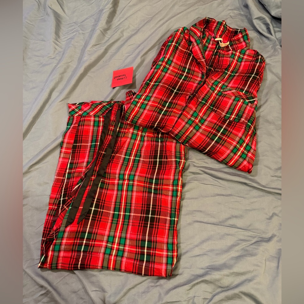 Women’s Victoria Secret Pajama Set